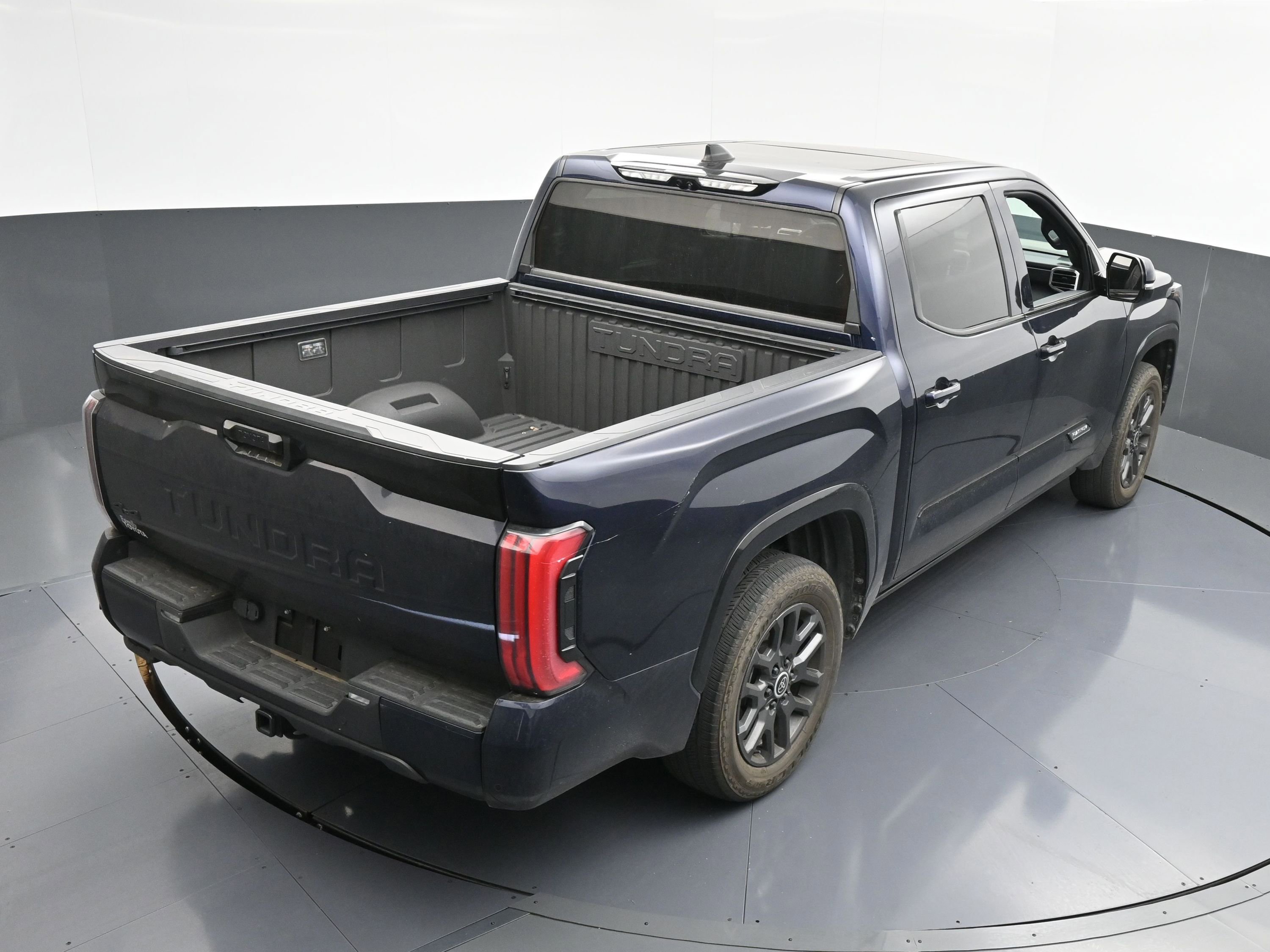 Used 2024 Toyota Tundra Platinum image 34