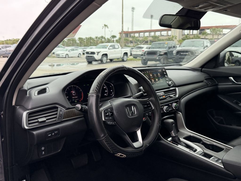 Used 2019 Honda Accord EX image 18