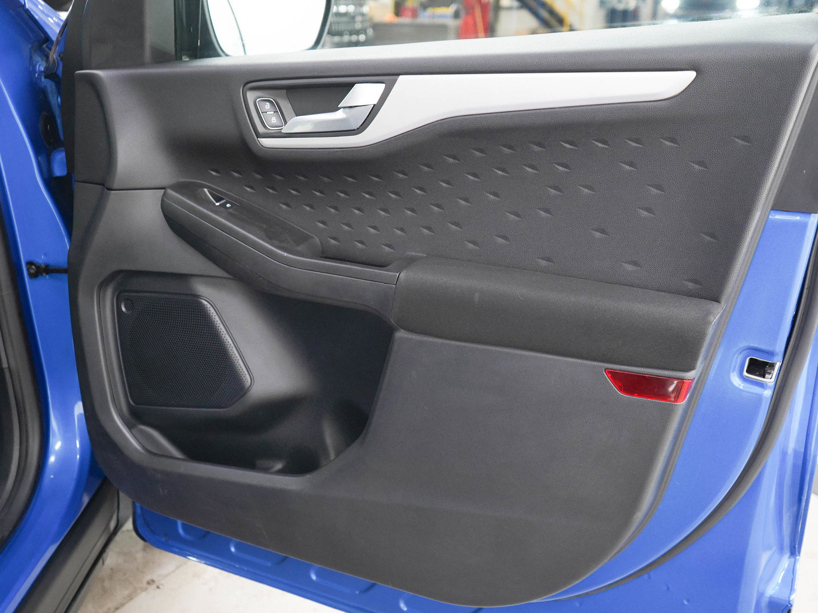 Used 2020 Ford Escape SE AWD/4WD image 9