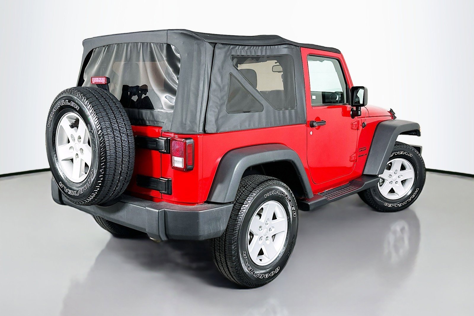 Used 2017 Jeep Wrangler Sport w/ Quick Order Package 24S AWD/4WD image 14