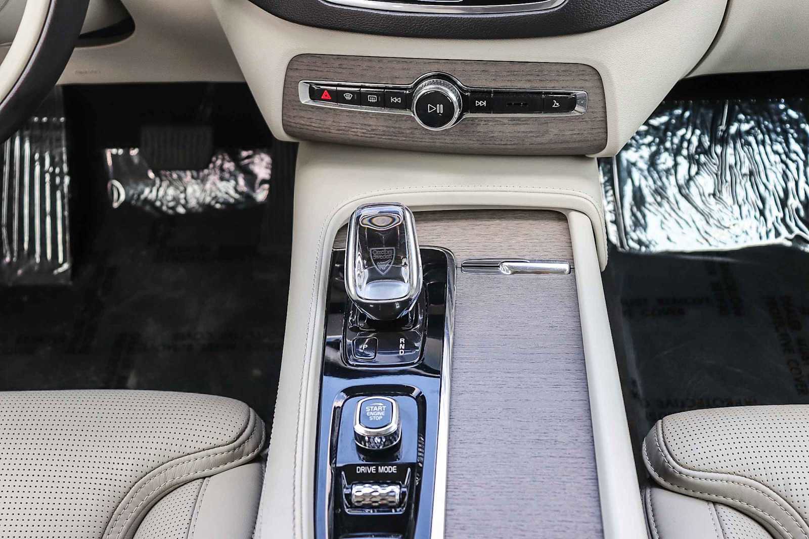 Used 2020 Volvo XC90 T8 Inscription w/ Protection Package Premier image 16