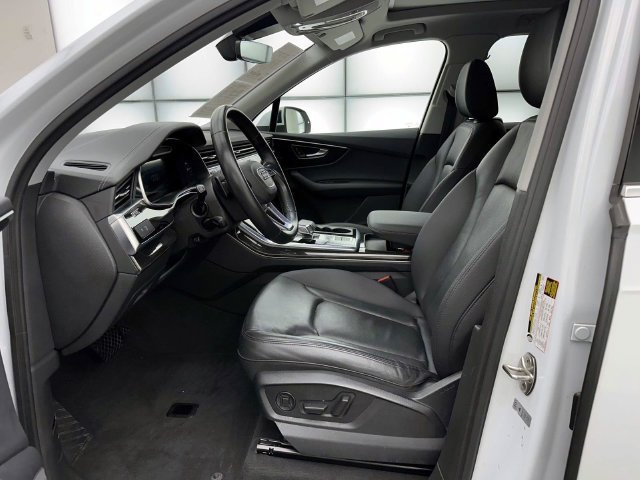 Used 2023 Audi Q7 2.0T Premium w/ Convenience Package AWD/4WD image 17