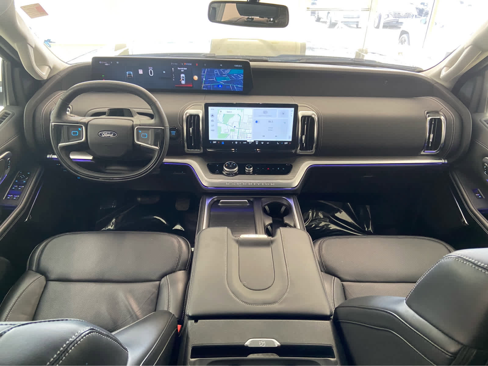 Used 2025 Ford Expedition Platinum image 25