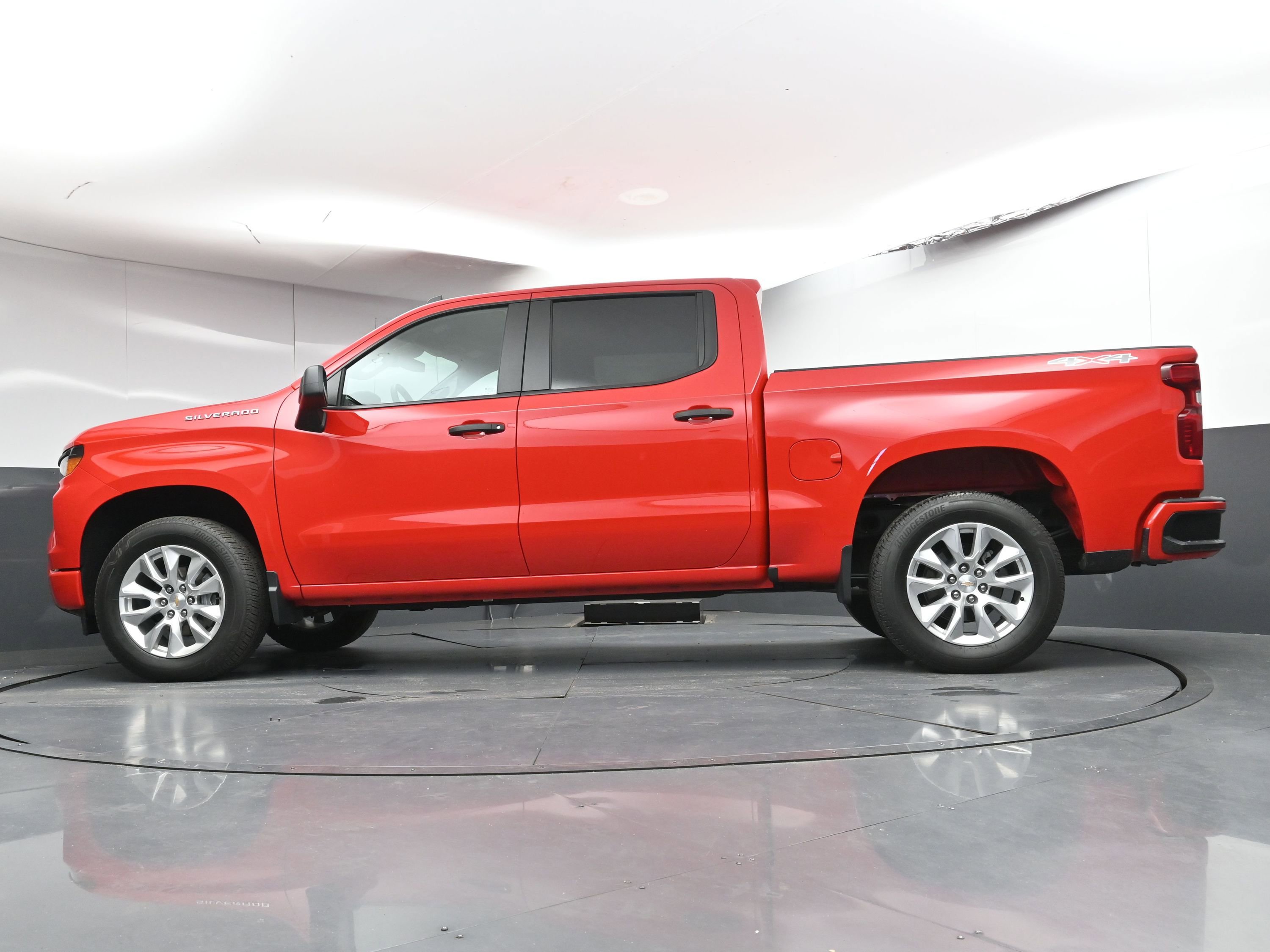 Used 2025 Chevrolet Silverado 1500 Custom image 29