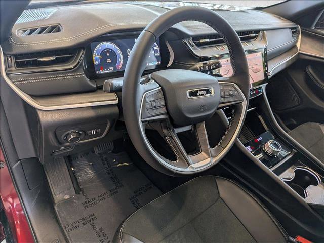New 2026 Jeep Grand Cherokee Altitude image 3