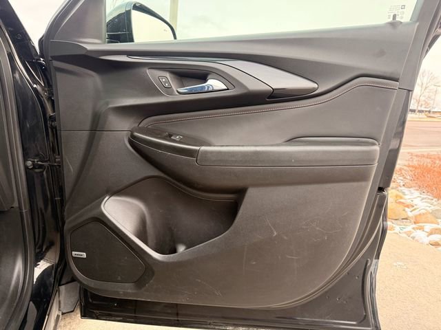 Used 2023 Chevrolet TrailBlazer RS w/ Technology Package image 32