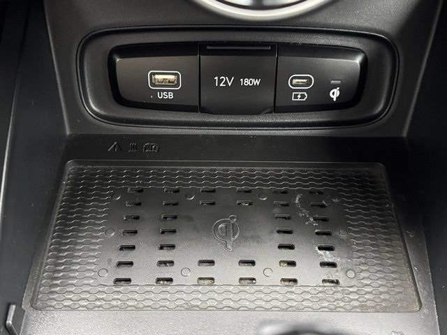 Used 2026 Hyundai Venue SEL FWD image 18