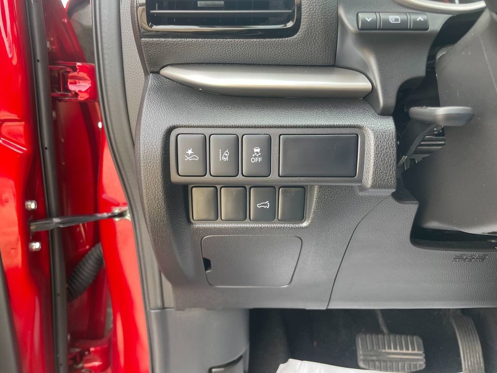 Used 2024 Mitsubishi Eclipse Cross SE AWD/4WD image 14