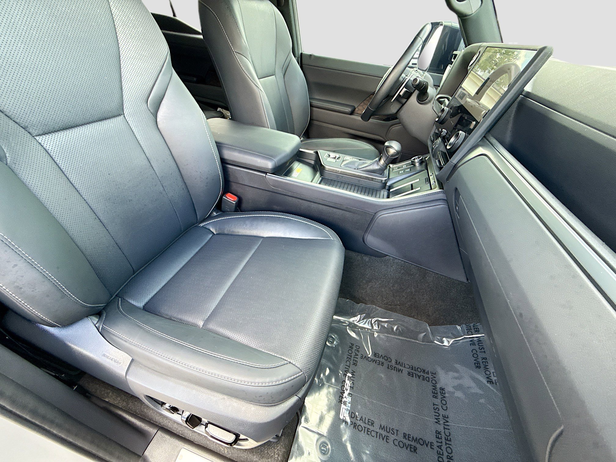 Used 2024 Lexus GX 550 w/ Accessory Package (Z1) image 15