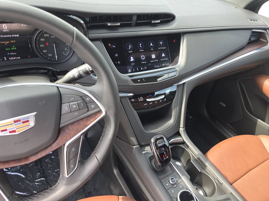 Used 2025 Cadillac XT5 Premium Luxury w/ Technology Package AWD/4WD image 25