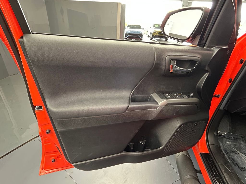 Used 2023 Toyota Tacoma TRD Pro AWD/4WD image 12