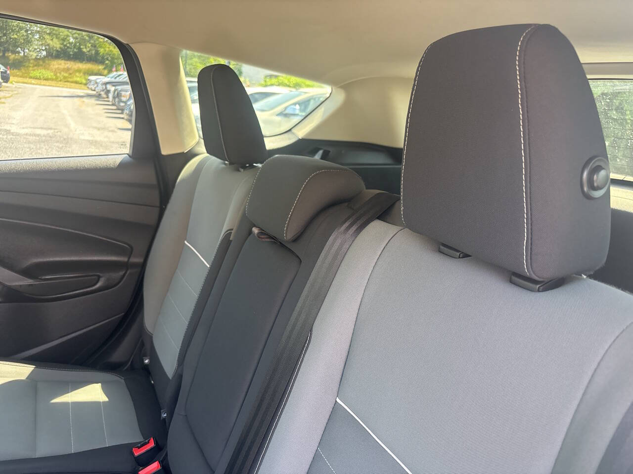 Used 2015 Ford Escape SE FWD image 11