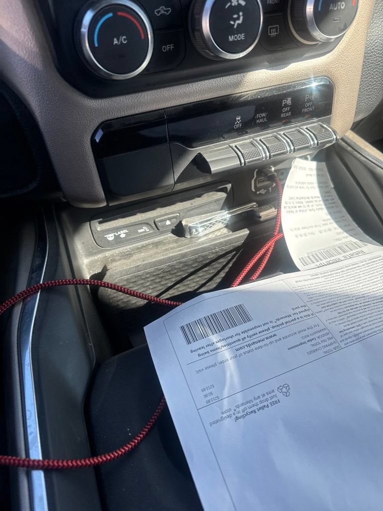 Used 2019 RAM 1500 Laramie AWD/4WD image 19