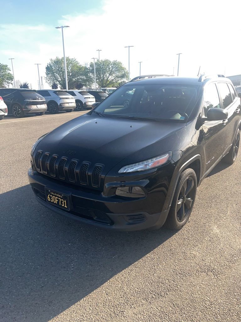 Used 2017 Jeep Cherokee Altitude
