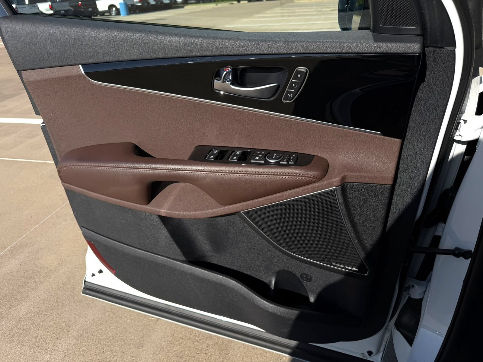 Used 2020 Kia Sorento SX AWD/4WD image 25