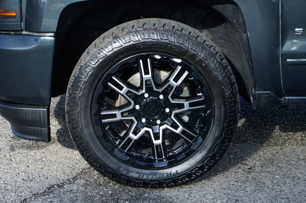 Used 2017 Chevrolet Silverado 1500 LT w/ All Star Edition image 39