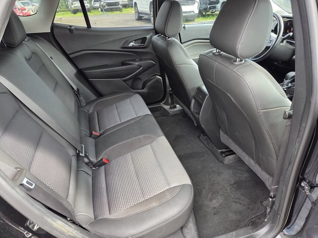 Used 2024 Chevrolet Trax LT w/ Driver Confidence Package FWD image 14