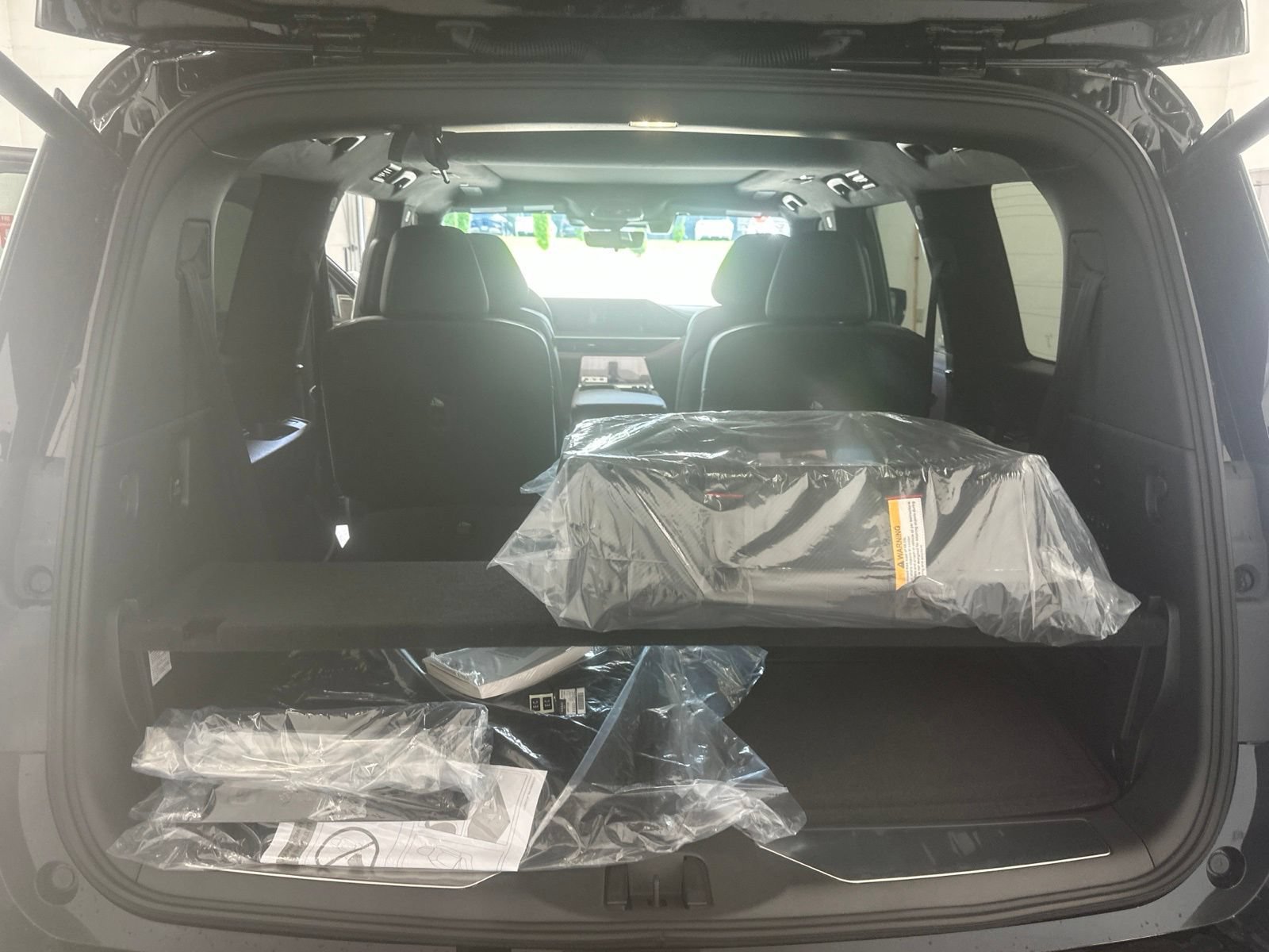 New 2027 INFINITI QX80 Autograph w/ Premium Cargo Package AWD/4WD image 12