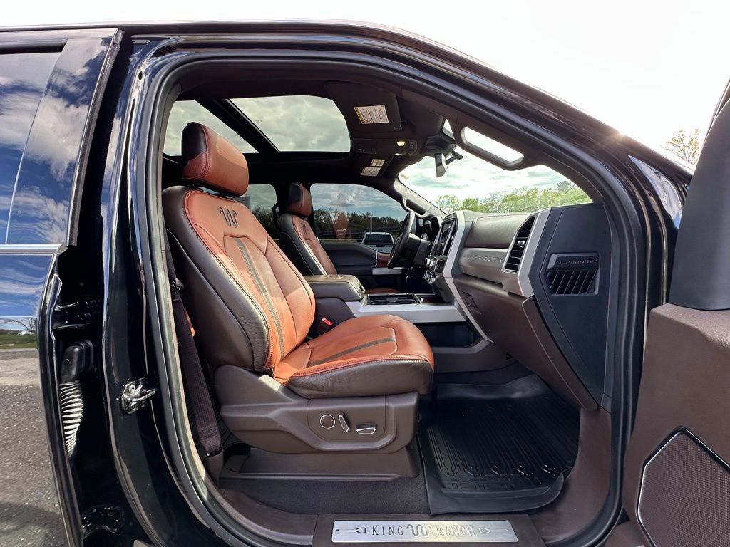 Used 2022 Ford F250 King Ranch w/ Chrome Package image 25