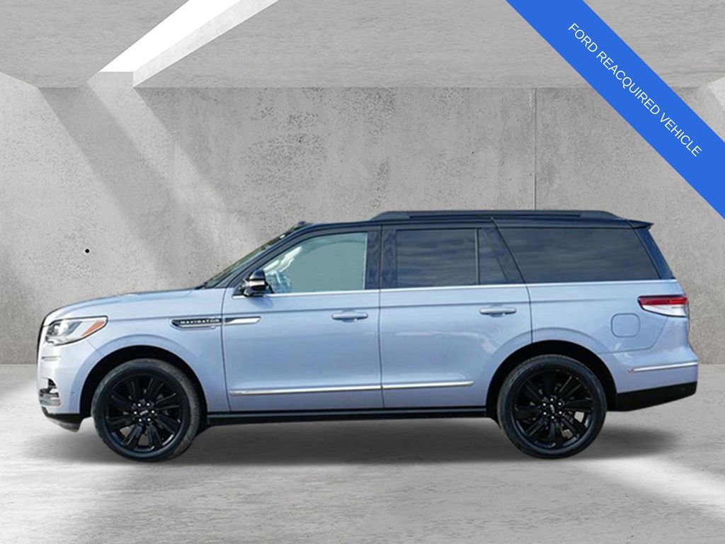 Used 2024 Lincoln Navigator Black Label image 5
