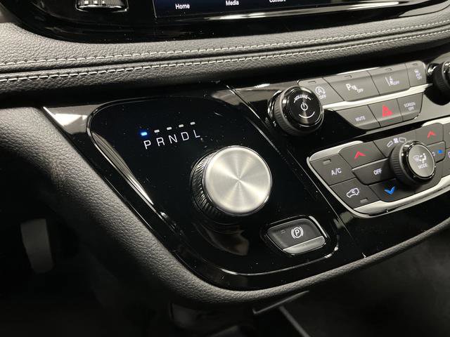 New 2026 Chrysler Pacifica Select image 20