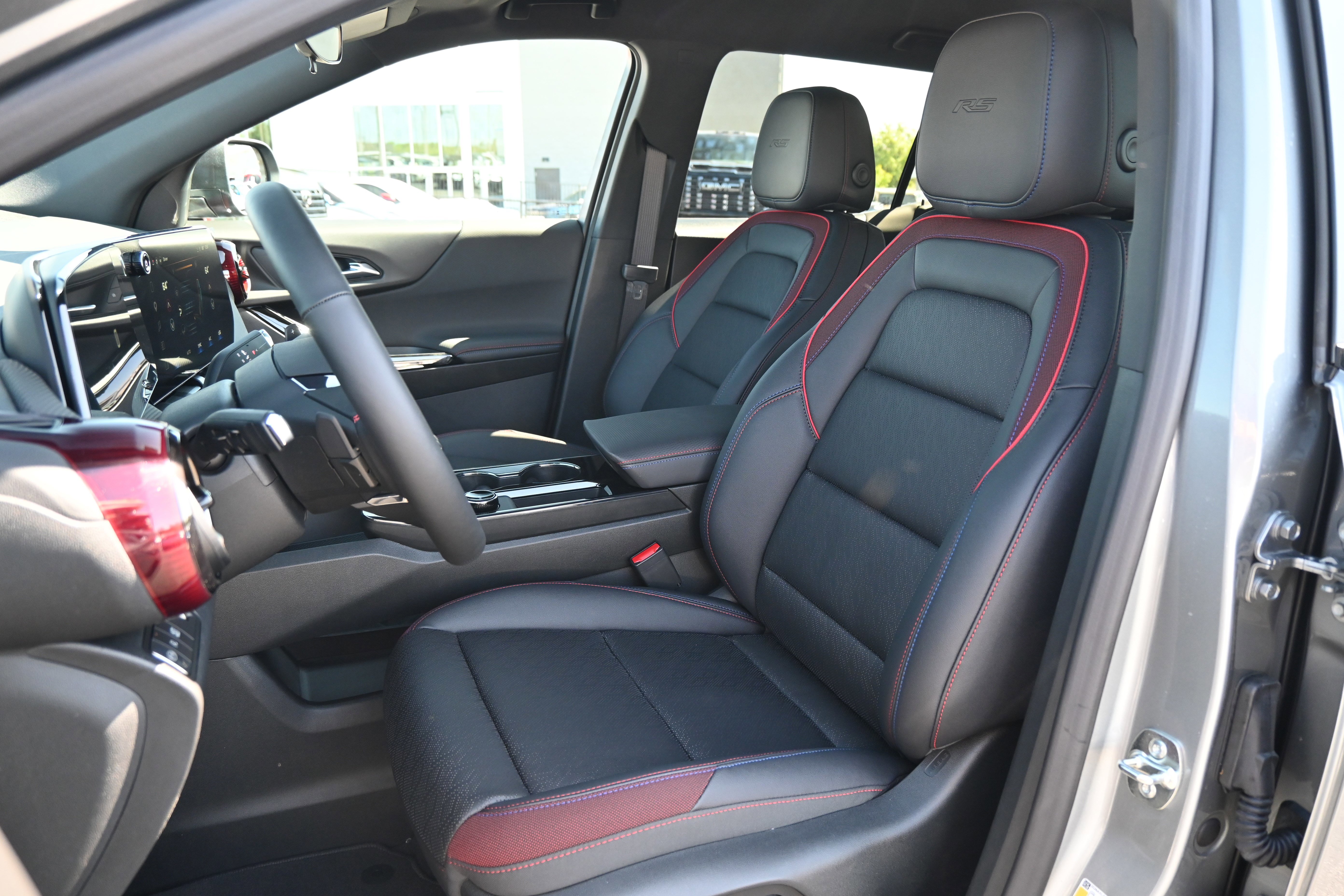 Used 2026 Chevrolet Equinox RS w/ Convenience Package III image 7