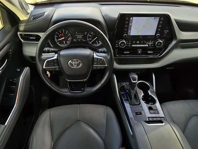 Used 2020 Toyota Highlander Limited image 27