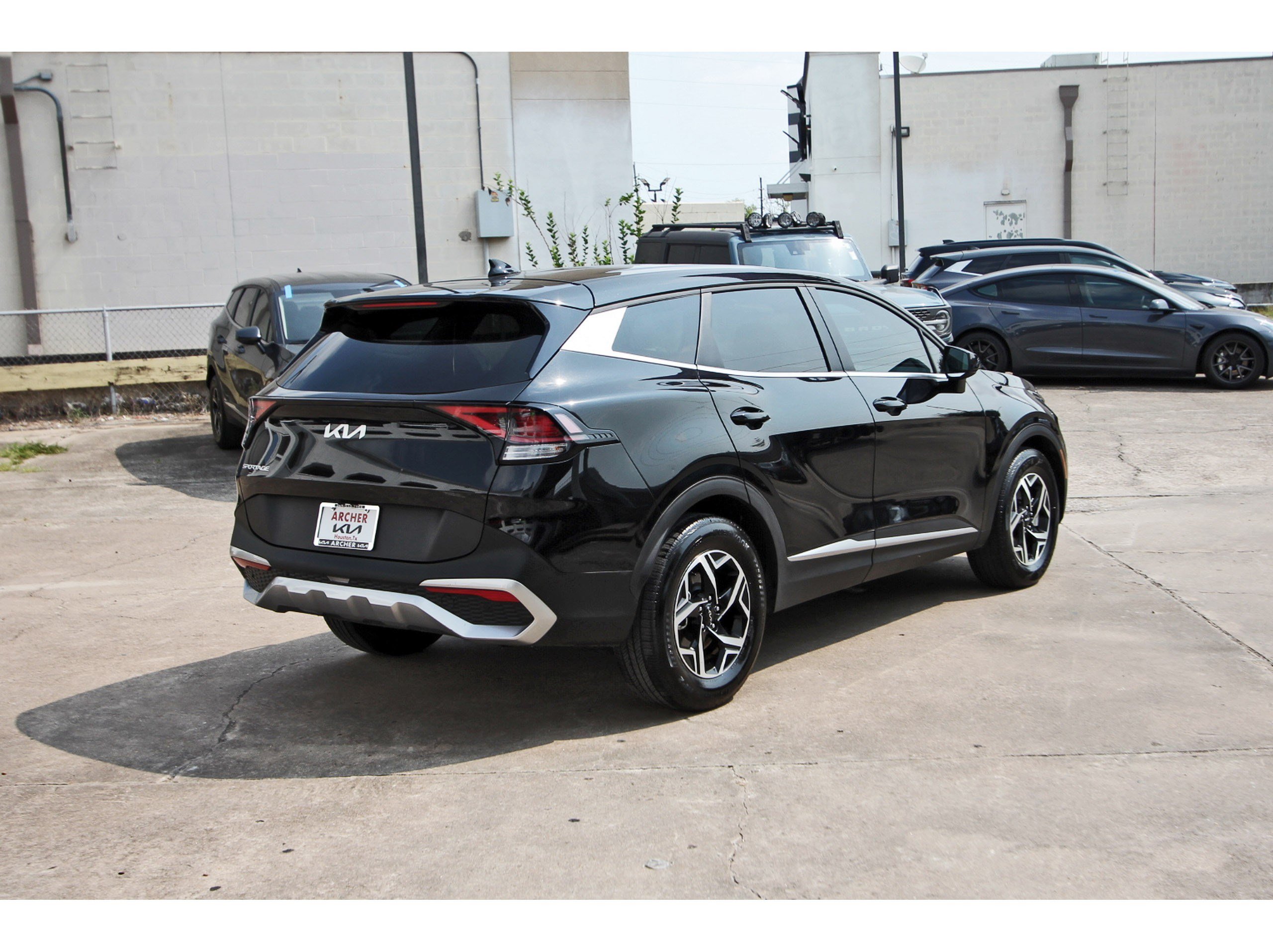 Certified 2025 Kia Sportage LX FWD image 7