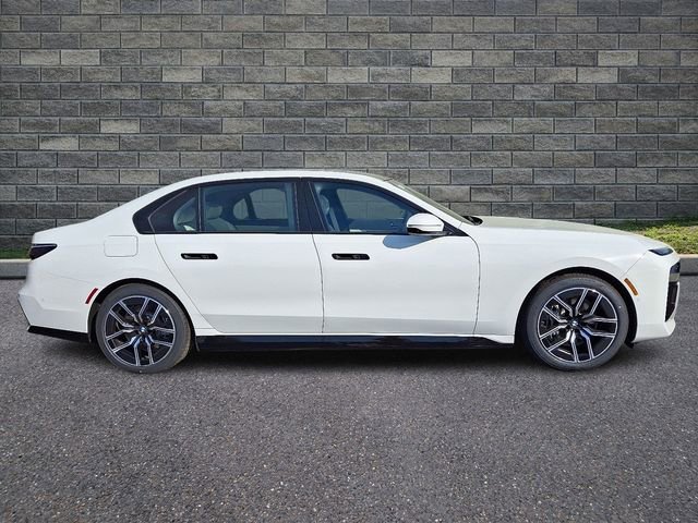 New 2026 BMW i7 xDrive60 w/ Executive Package image 7