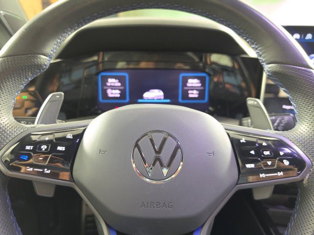 Used 2025 Volkswagen Golf R Black Edition AWD/4WD image 13