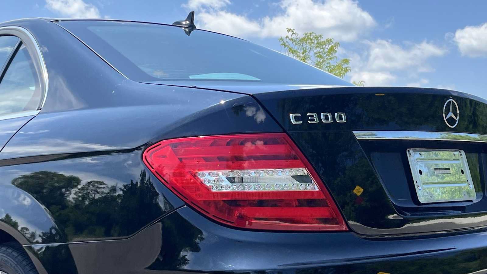 Used 2013 Mercedes-Benz C 300 4MATIC Sedan image 17
