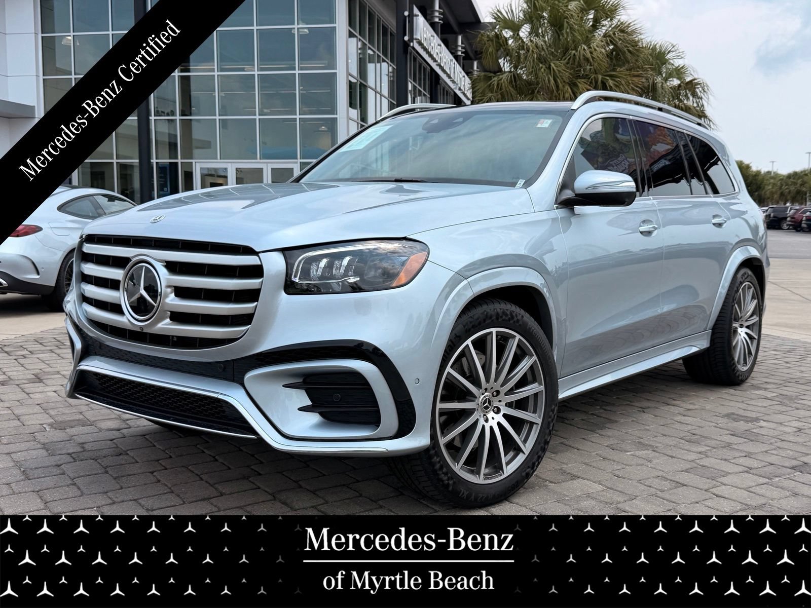 Used 2025 Mercedes-Benz GLS 450 4MATIC image 1