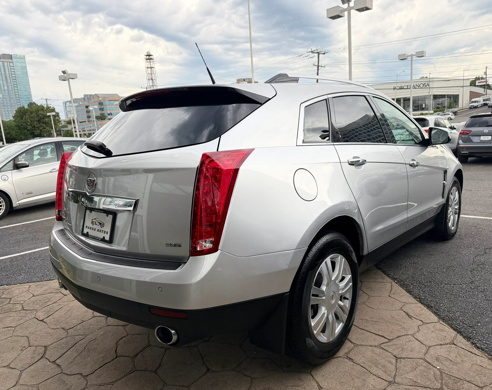 Used 2012 Cadillac SRX Luxury AWD/4WD image 7