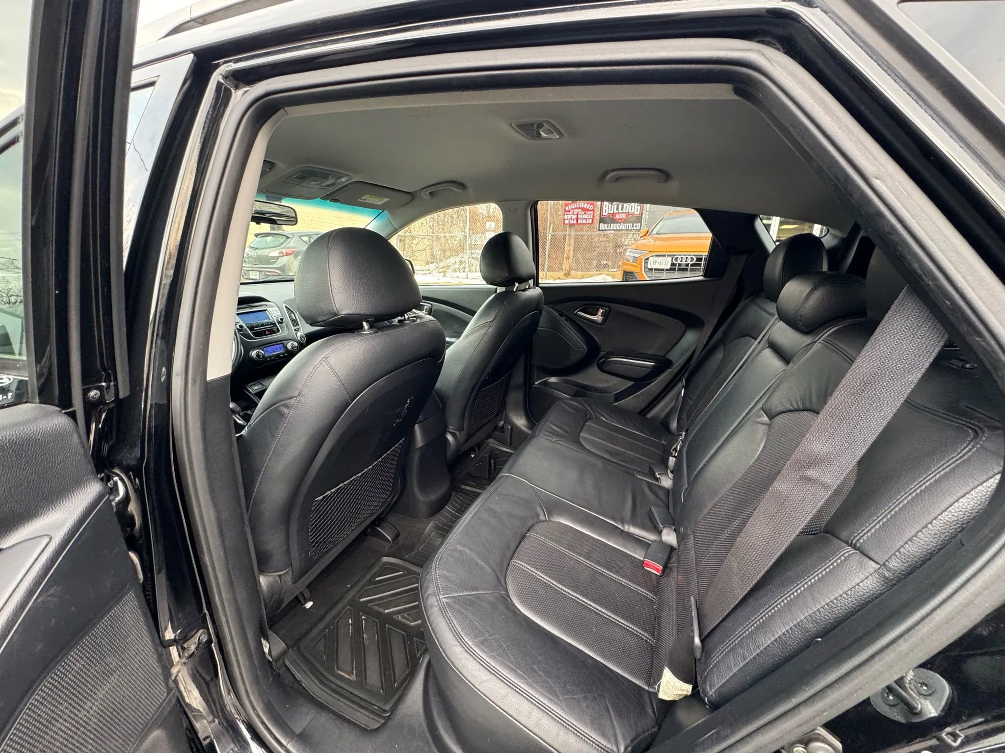 Used 2010 Hyundai Tucson Limited AWD/4WD image 22