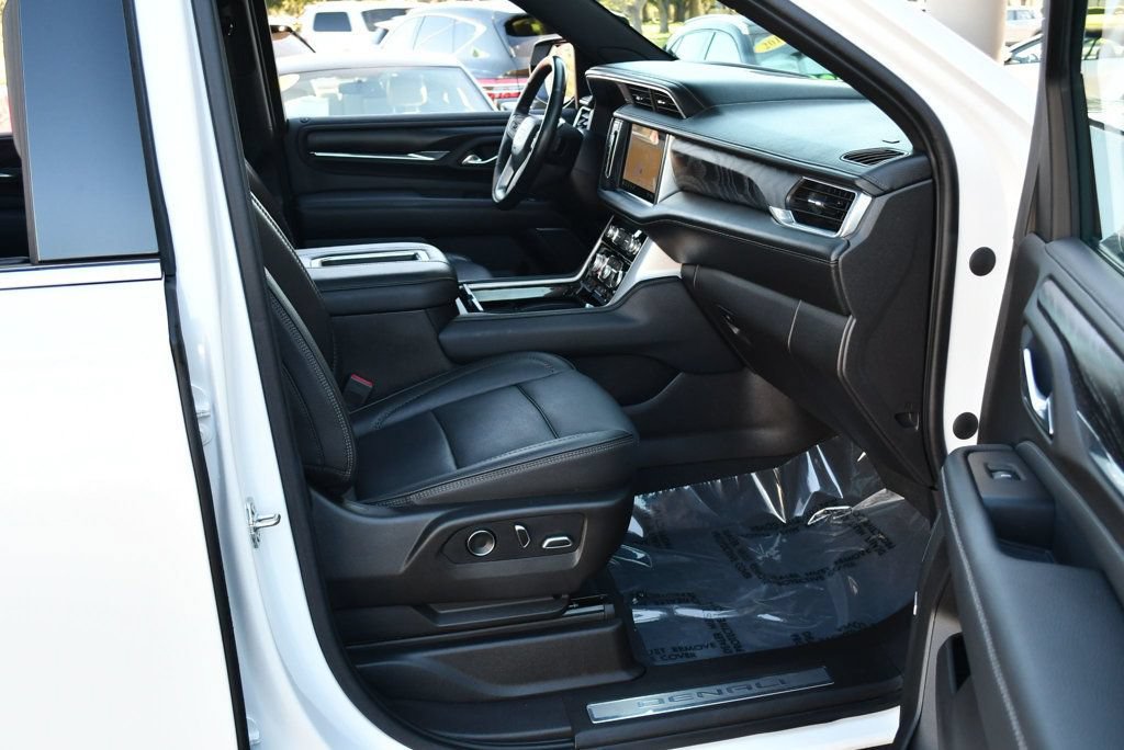 Used 2021 GMC Yukon Denali w/ Denali Premium Package RWD image 25
