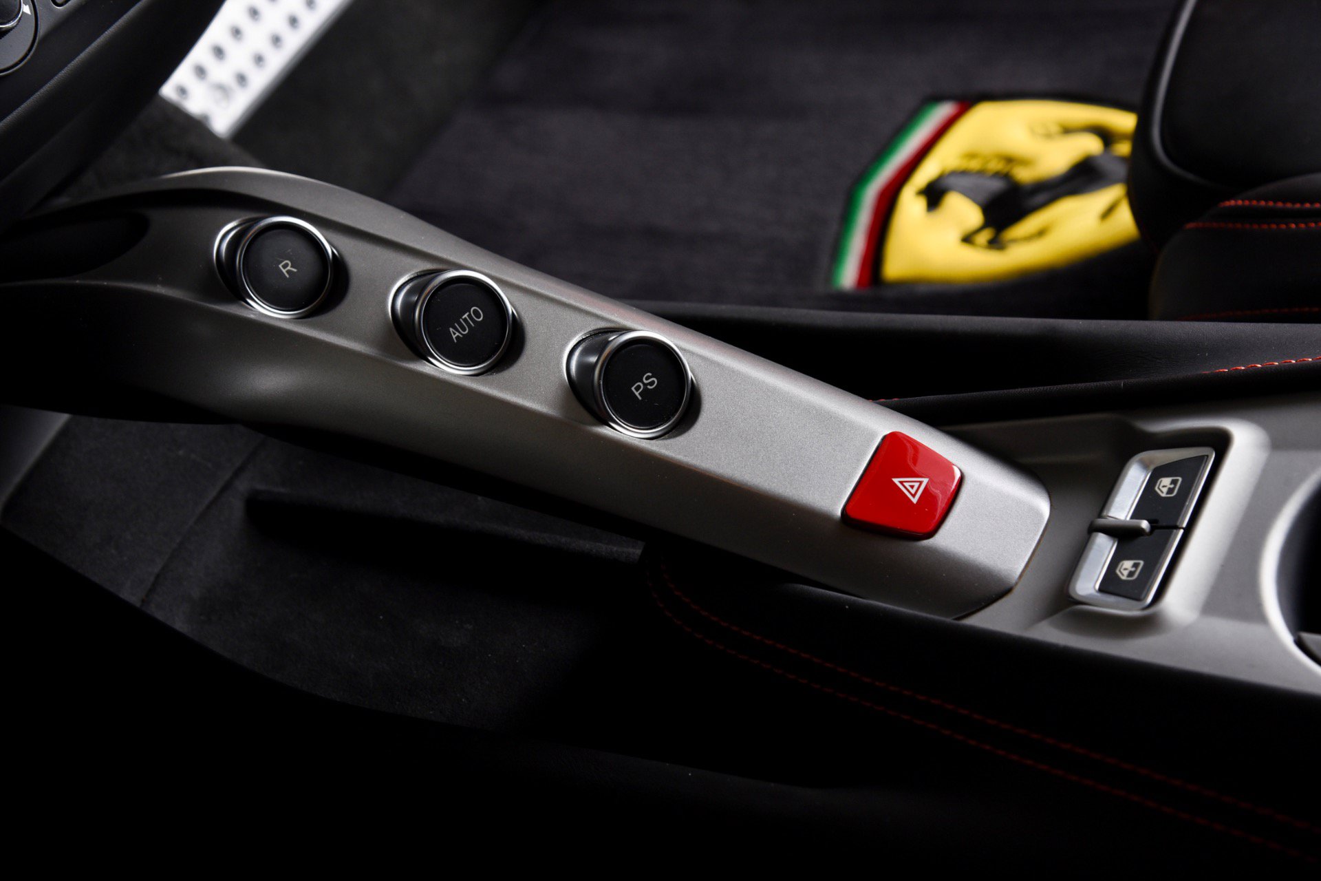 Used 2014 Ferrari F12 Berlinetta RWD image 28