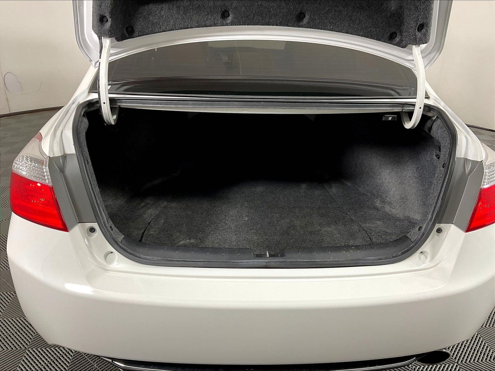 Used 2013 Honda Accord LX image 34