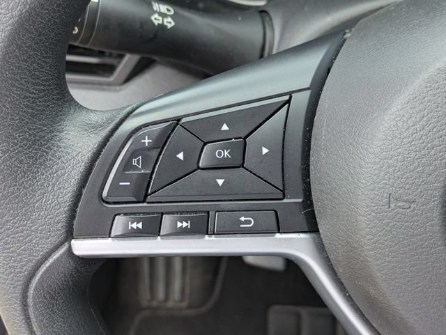 Used 2025 Nissan Altima 2.5 SV AWD/4WD image 18