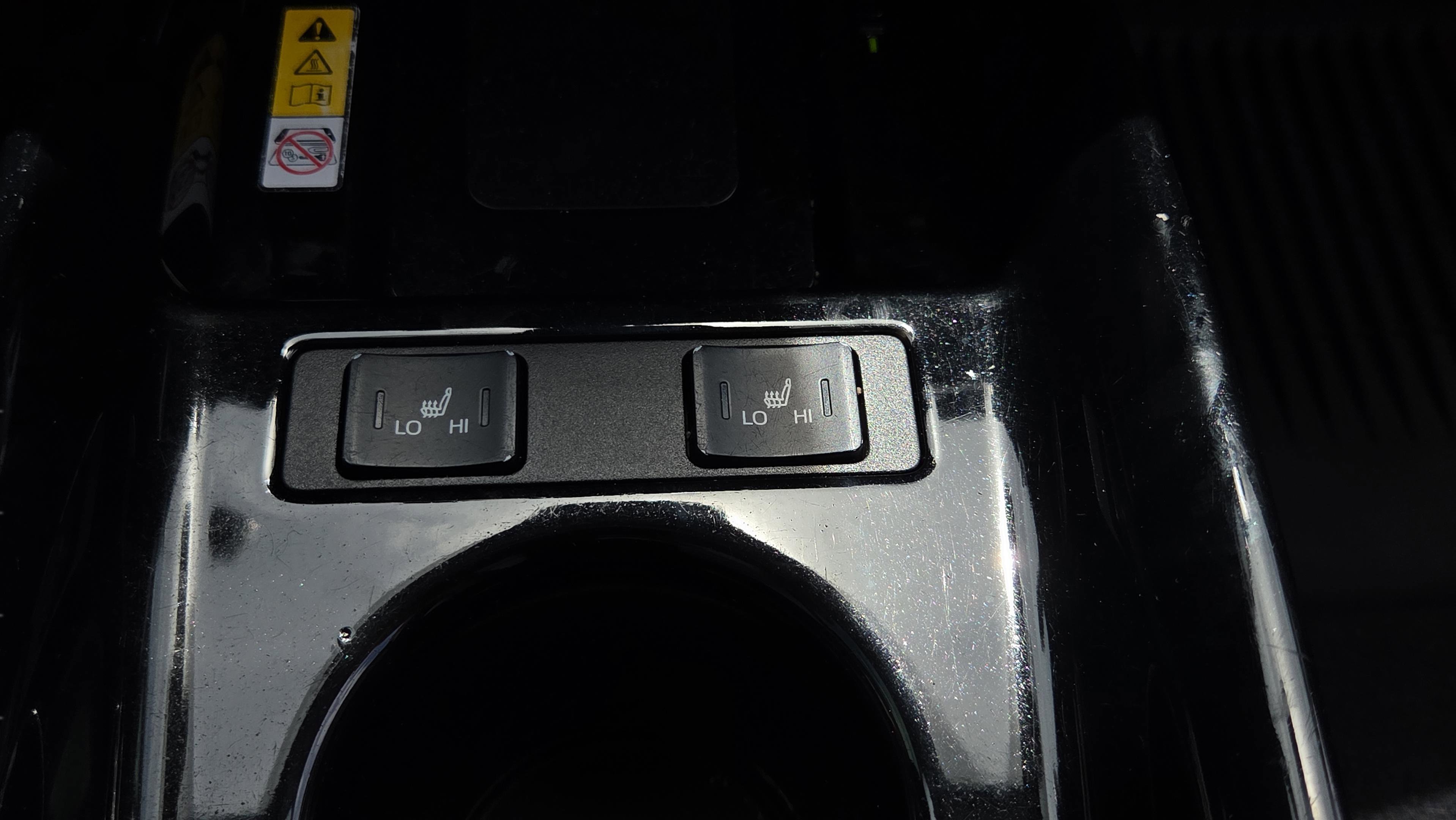 Used 2022 Toyota Prius XLE FWD image 23