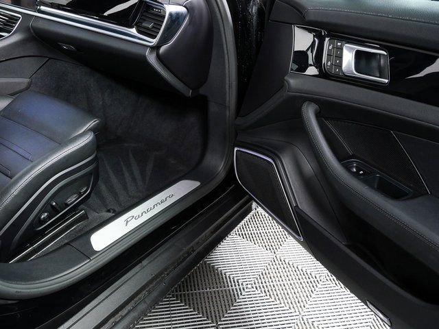 Certified 2023 Porsche Panamera RWD image 26