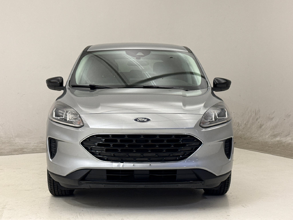 Used 2022 Ford Escape SE w/ SE Sport Appearance Package FWD image 3