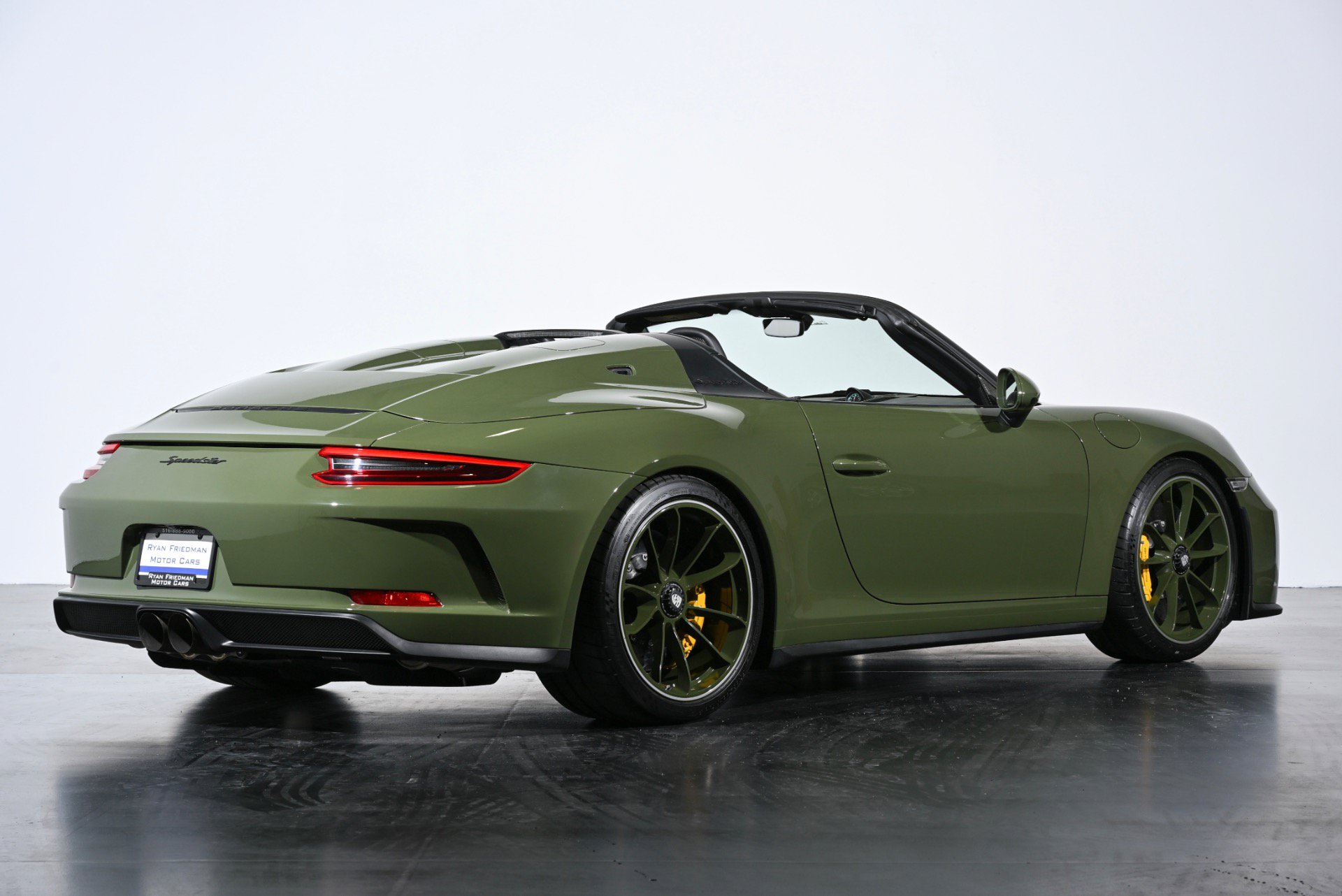 Used 2019 Porsche 911 Speedster RWD image 3