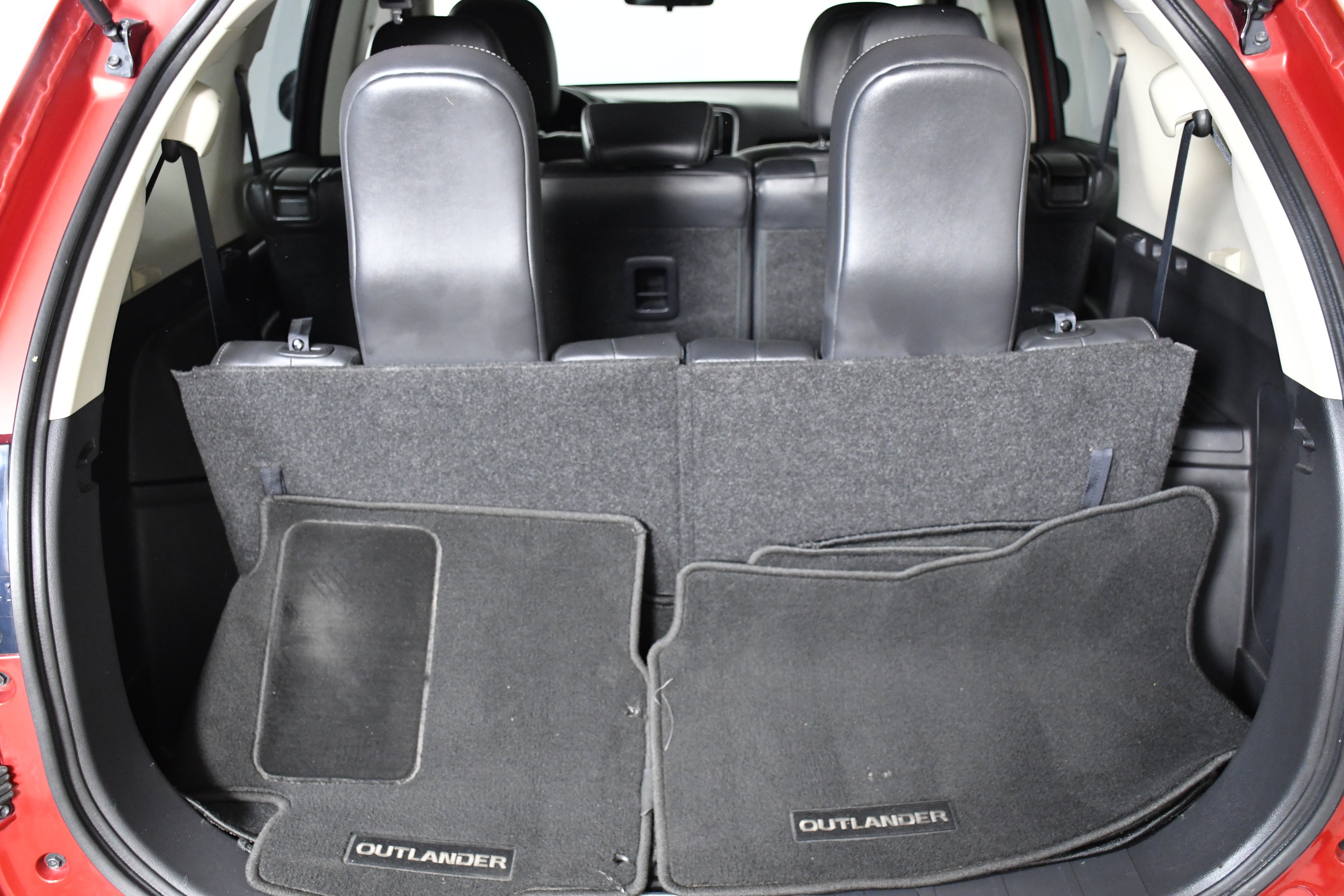 Used 2019 Mitsubishi Outlander LE image 34