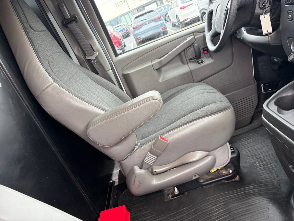 Used 2024 GMC Savana 2500 w/ Driver Convenience Package image 36
