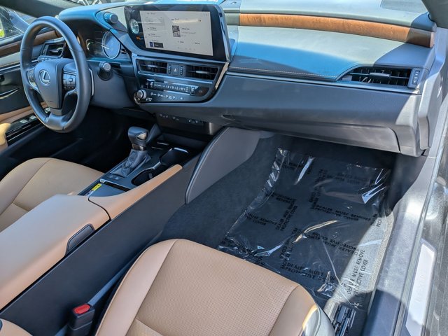 Used 2024 Lexus ES 300h w/ Premium Package FWD image 23