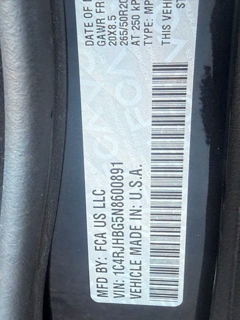 Used 2022 Jeep Grand Cherokee Limited w/ Luxury Tech Group II image 27