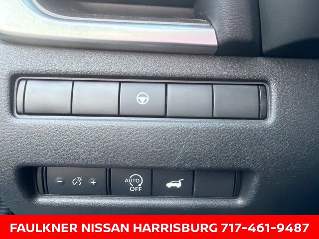 Certified 2023 Nissan Rogue SV w/ SV Premium B Package AWD/4WD image 10
