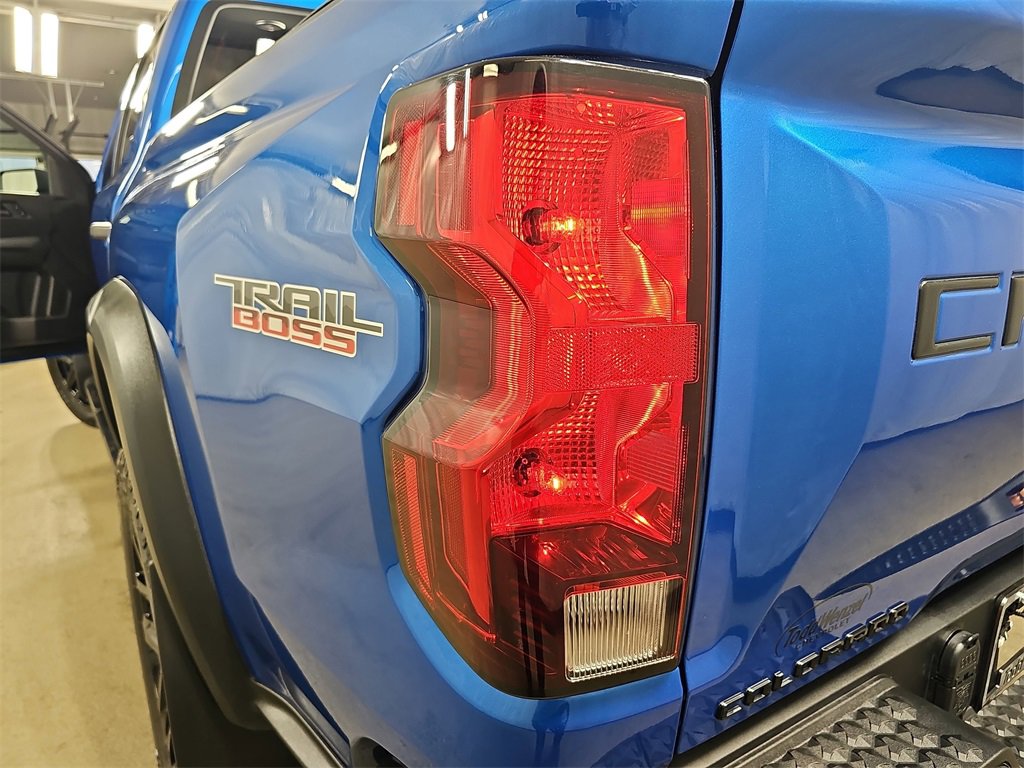 Certified 2024 Chevrolet Colorado Trail Boss w/ Advanced Trailering Package image 38