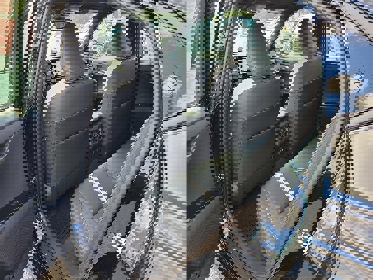 Used 2026 Toyota Camry SE image 10