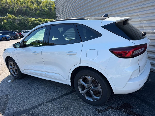 Certified 2024 Ford Escape ST-Line w/ Tech Pack #1 AWD/4WD image 4